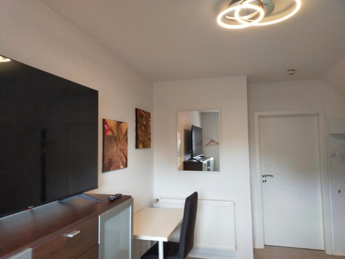 Exklusive Fewo Papenburg Mit Terrasse & Beheiztem Wintergarten بابينبورغ المظهر الخارجي الصورة